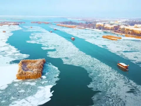 Video: Ngắm nhìn vẻ đẹp mùa đông ở Hồ Cát (Trung Quốc)