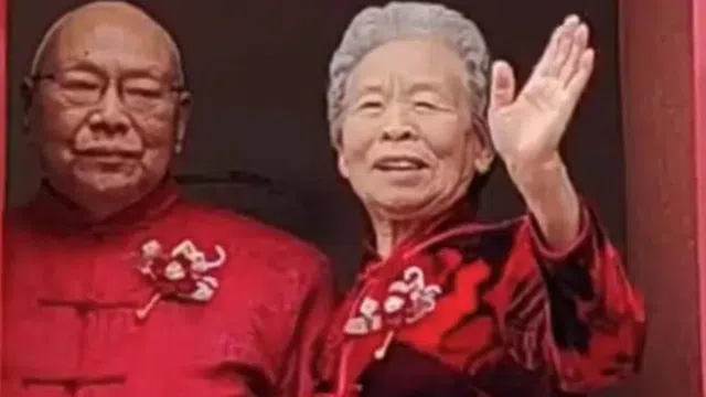 Clip: Đám cưới siêu hot của cặp đôi 86-81 tuổi gây sốt mạng xã hội