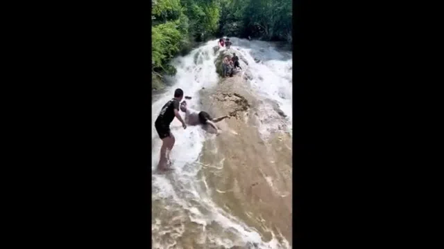Video: Du khách thoát chết thần kỳ sau khi rơi xuống thác nước