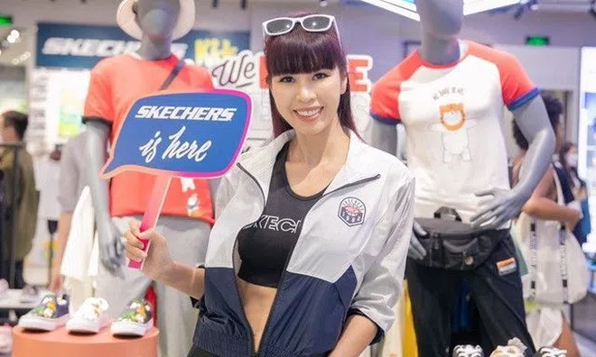 Nhà Skechers vừa ra mắt cửa hàng concept mới tại Crescent Mall, khiến các tín đồ thời trang "đứng ngồi không yên"