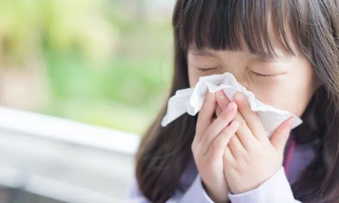Lật tẩy “thủ phạm” không ngờ khiến trẻ dễ ốm vặt vào mùa hè