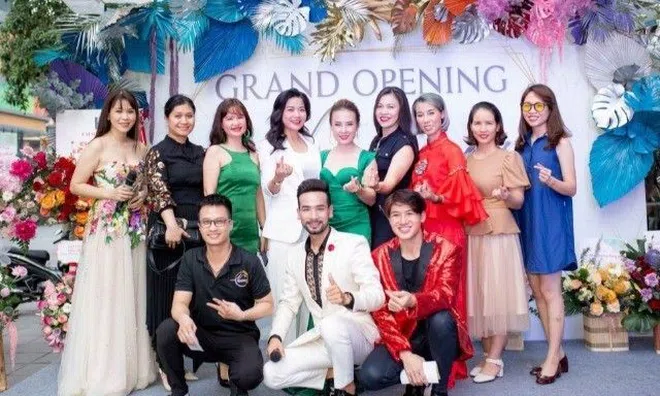 Khai trương Narcissus Florals and Academy: Học viện cắm hoa quốc tế tại Việt Nam