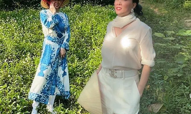 Nữ đại gia quê Thanh Hoá đi rừng đội nón lá nhưng ăn mặc "đắt xắt ra miếng", bộ nào cũng sang