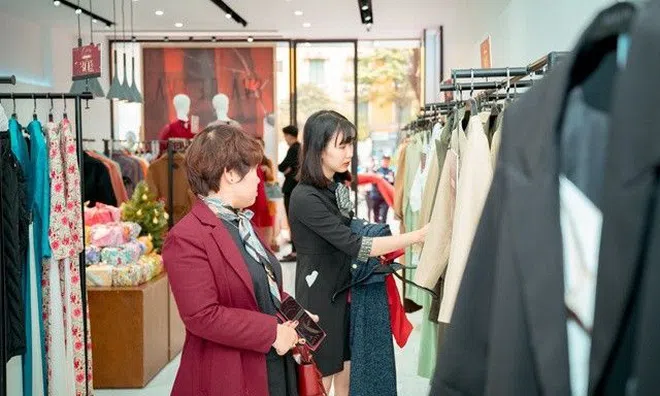 Eva de Eva tung bộ sưu tập mới mừng khai trương cửa hàng mới