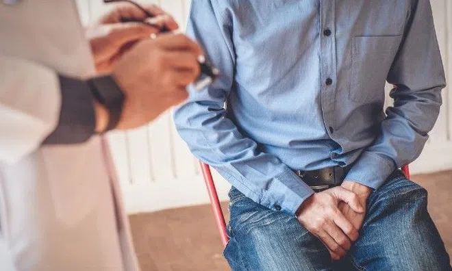 Cụ ông 72 tuổi đeo trang sức cho "cậu nhỏ" để cải thiện tình dục ai ngờ gặp sự cố không thể cứu vãn nổi
