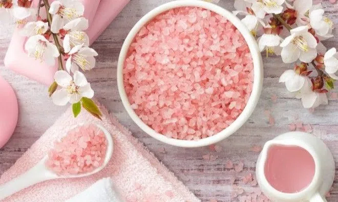 Loại muối đắt đỏ gấp trăm lần muối trắng, được nhiều người coi như "thần dược", 2 chuyên gia phơi bày sự thật bất ngờ