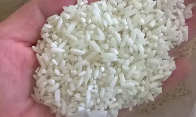 “Ngán ngẩm mẹ chồng lương hưu dư dả mà hết nghỉ lễ cho cháu nội được 5kg gạo làm quà lên thành phố”