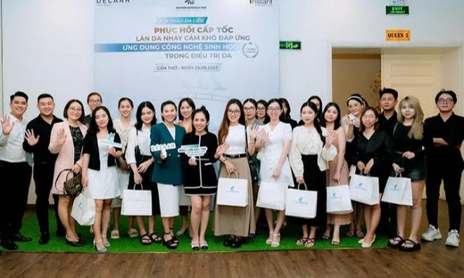 Dược mỹ phẩm Châu Âu Decaar & Instant Cosmetics kết hợp tổ chức hội thảo da liễu dành riêng cho chủ spa/ clinic miền Tây Nam Bộ