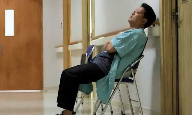 Vắng mặt lúc Nhã Phương lâm bồn, Trường Giang rưng rưng nói thấy tội vợ: "Sinh 2 đứa mà không có tôi bên cạnh"