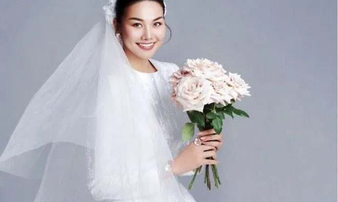 Trước thềm đám cưới, lần đầu Thanh Hằng đăng ảnh có sự xuất hiện của chú rể