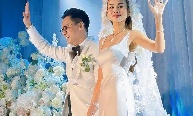 Chồng nhạc trưởng của Thanh Hằng có tuyên bố đầu tiên sau khi lấy được "chị đại", chỉ đám cưới mới làm điều này