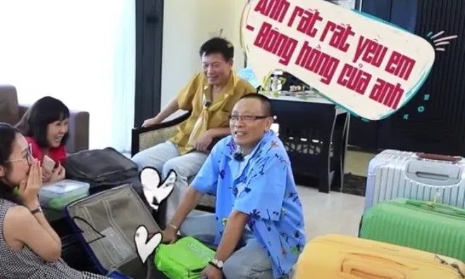 Lại Văn Sâm bất ngờ tỏ tình "bông hồng" của mình trên sóng VTV, MC Khánh Vy phán gì về vợ chồng nam nhà báo?