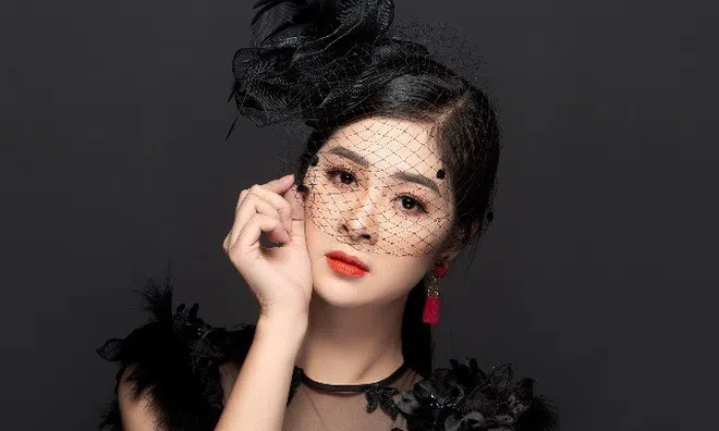 Yến Ngọc Bolero nỗ lực làm nghề sau biến cố hôn nhân