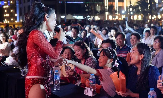 Vibe Fest 2024 ngày thứ hai: Sự bùng nổ của trải nghiệm đỉnh cao