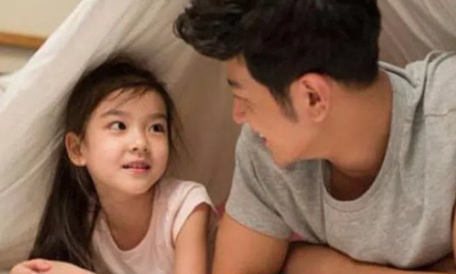 Con gái 6 tuổi ngăn cản bố mẹ ngủ chung, mẹ tức giận vì lý do không ngờ
