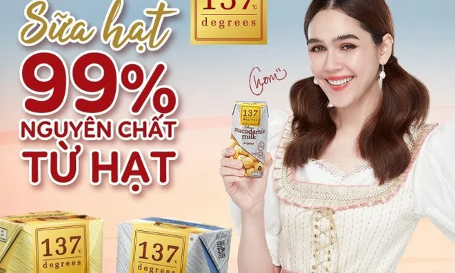 Ngôi sao hàng đầu Thái Lan - Chompoo Araya tự tin và rạng ngời tuổi 42, “đọc vị” bí quyết xinh đẹp vạn người mê
