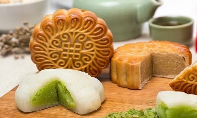 Nên ăn bánh dẻo hay bánh nướng trong mùa trung thu? Cách ăn nào cực dễ, vừa ngon vừa an toàn sức khỏe?
