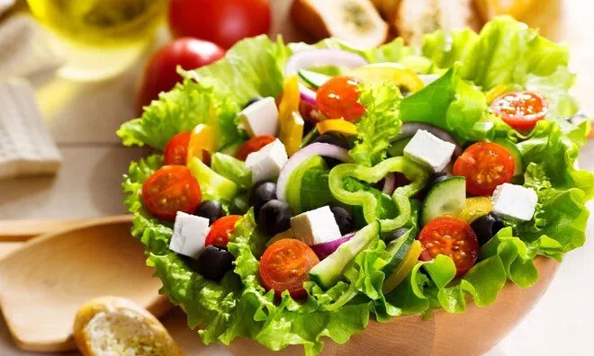 Sáng ăn rau rất tốt, nhưng cần “cạch mặt” các loại rau thông dụng này vì gây bào mòn dạ dày và hại sức khỏe