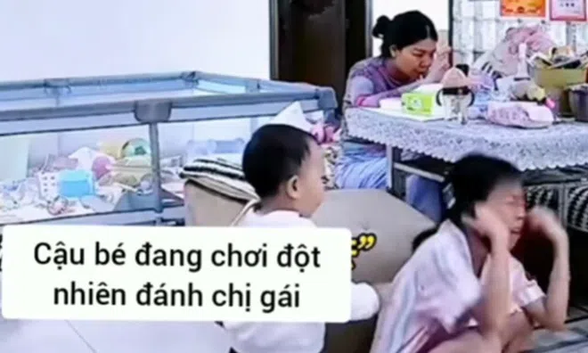 Hai chị em đánh nhau, mẹ phản ứng "khác biệt" nhưng được khen thông minh, nhiều người vội vào học hỏi