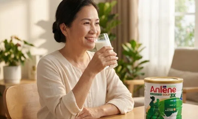 Người lớn uống sữa nhiều có tốt không? Nên uống bao nhiêu?