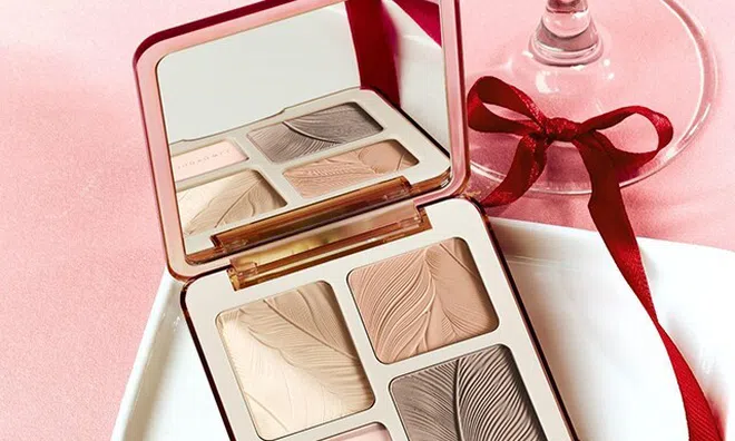 Bảng Tạo Khối 2 trong 1 Judydoll  – lựa chọn “quốc dân” cho gương mặt thêm chiều sâu và thon gọn