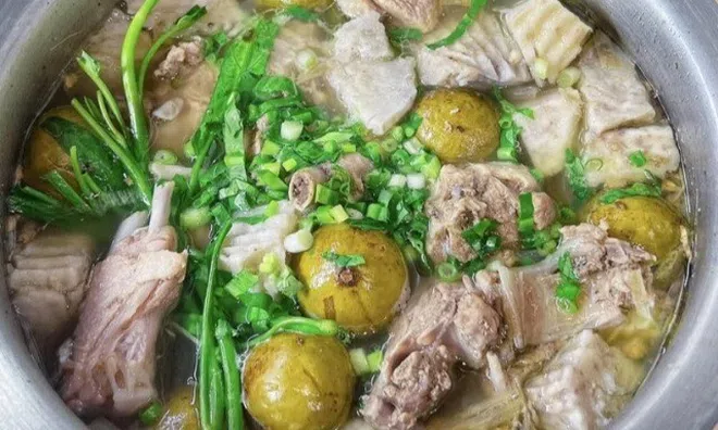 Cách nấu vịt om sấu chuẩn vị, thơm ngon như ngoài hàng