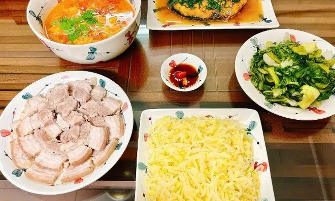 Hôm nay nấu gì: Bữa tối hấp dẫn đãi cả nhà