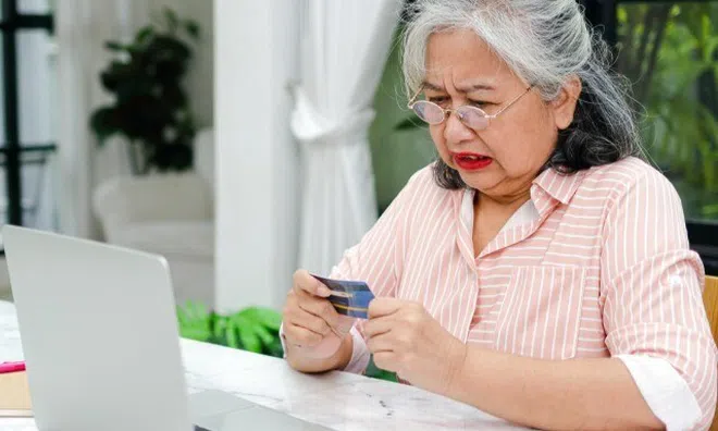 5 kiểu người càng về già càng sống bất an dù có nhiều tiền hay con cái sum vầy