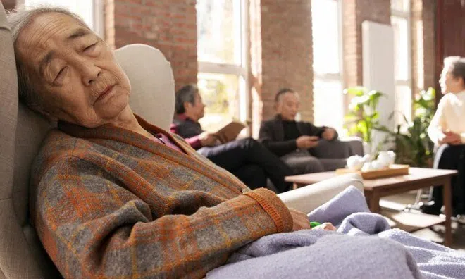 Về già tôi mới thấm, chỉ thật sự yên ổn khi bản thân còn có khả năng tự lo cho mình