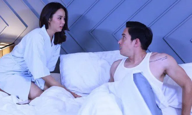Say rượu vào nhầm phòng nữ đồng nghiệp, 1 tháng sau em thông báo chuyện khó tin