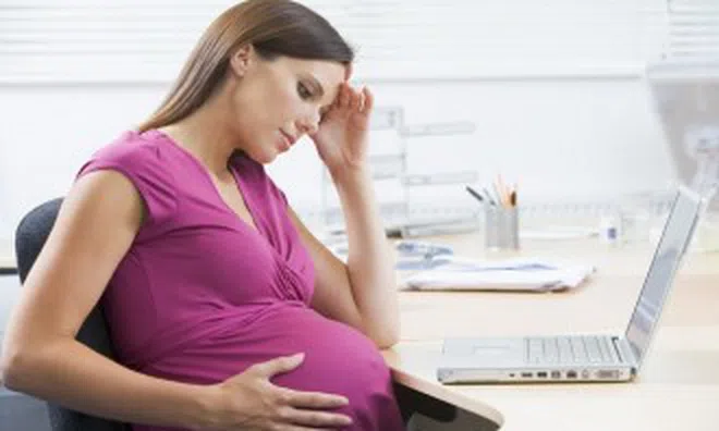Thai phụ làm gì khi lên cơn sốt?