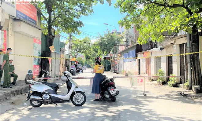 Nghệ An phong tỏa ngân hàng, bệnh viện sau khi ghi nhận thêm 1 ca dương tính COVID-19