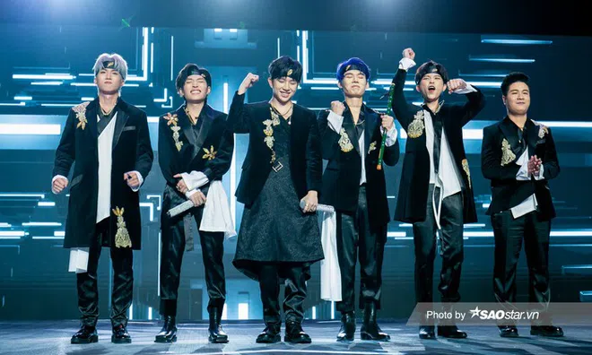 Vừa 'gây bão' vòng Chinh phục, Uni5 nhận 'mưa' lời khen và được bình chọn là nhóm nhạc hay nhất Việt Nam