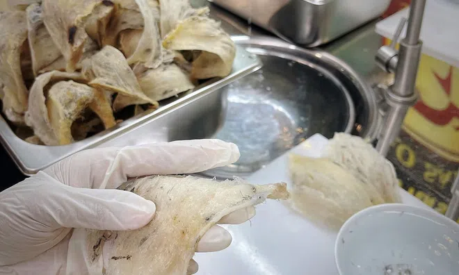 Yến Sào Sài Gòn - Lựa chọn phương pháp NHẶT LÔNG KHÔ, vì sao?