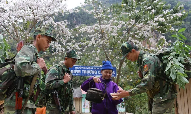 Trước 16/2/2026, các hộ gia đình sẽ được nhận 2.000.000 đồng nhân dịp Tết Nguyên đán theo Nghị quyết 83 khi có thành viên trong hộ làm việc tại đâu?
