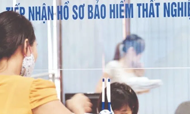 Trong thời gian hưởng trợ cấp thất nghiệp có được đi làm tạm thời hoặc ký hợp đồng mới không?