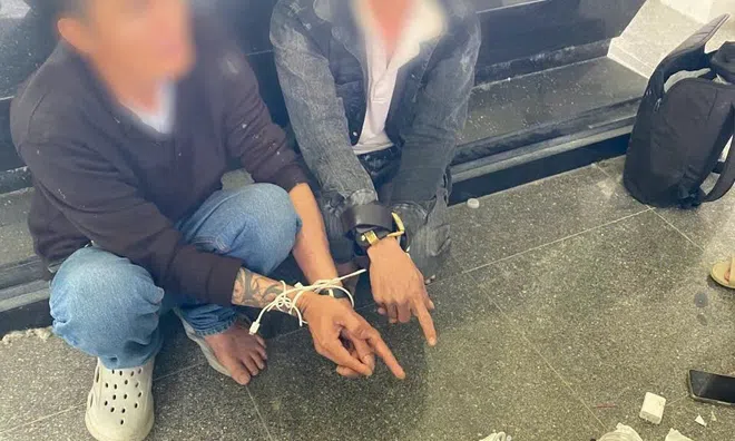 Bắt quả tang Nguyễn Phi Hùng, thu giữ tang vật nghi là ma túy đá