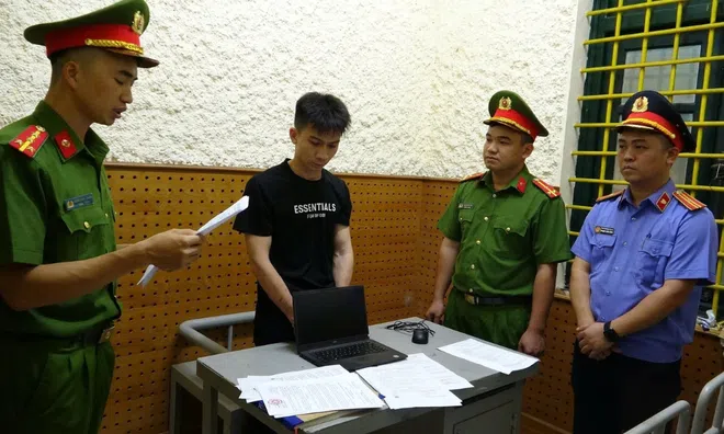 Bắt thanh niên tự xưng doanh nhân, thạc sĩ miệt thị người dân Lạng Sơn, khoe được công an "mời ăn cơm"