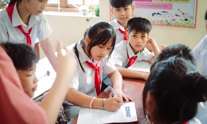 Hạ khúc thanh ngân - Tủ sách cho em, lan tỏa tri  thức và yêu thương