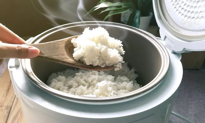 Bí quyết giữ cho cơm không bị ôi thiu trong ngày hè: Điều đơn giản nhưng không phải ai cũng biết