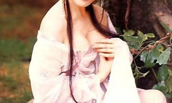 Phan Kim Liên ấn tượng nhất màn ảnh: Mất sự nghiệp do phải cắt bỏ bộ ngực vì ung thư