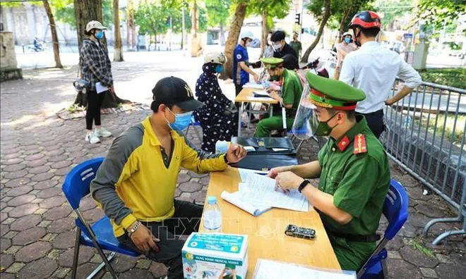 Hà Nội: Xử phạt vi phạm trên 8 tỷ đồng sau hơn một tuần giãn cách xã hội