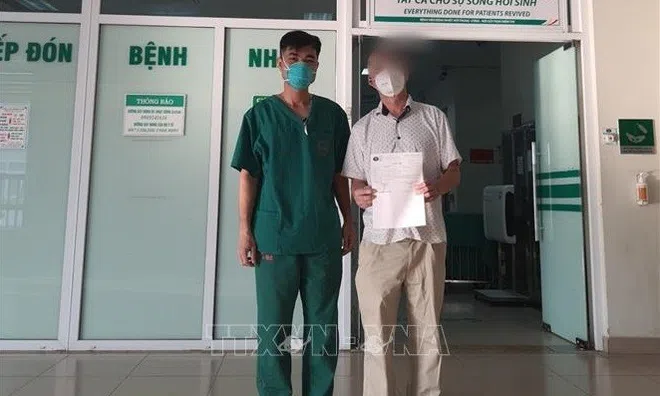 Bệnh nhân mắc COVID-19 có nhiều bệnh lý nền hồi phục sau 13 ngày 