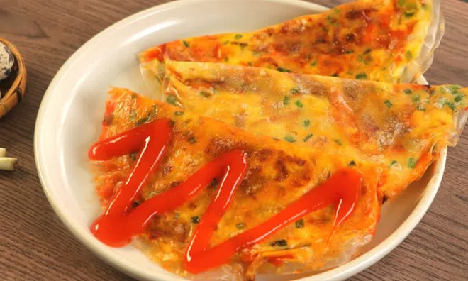 Chỉ cần chưa đầy 15 phút đã có ngay đĩa bánh tráng nướng thơm ngon ngất ngây