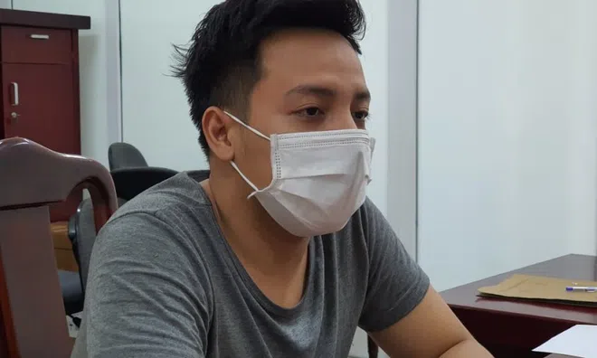 Lật mặt đối tượng lừa hàng trăm người mua khẩu trang qua mạng