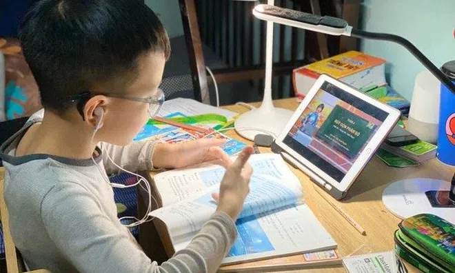 Bộ Tài chính đề xuất gói vay 3.500 tỷ đồng hỗ trợ mua máy tính học trực tuyến