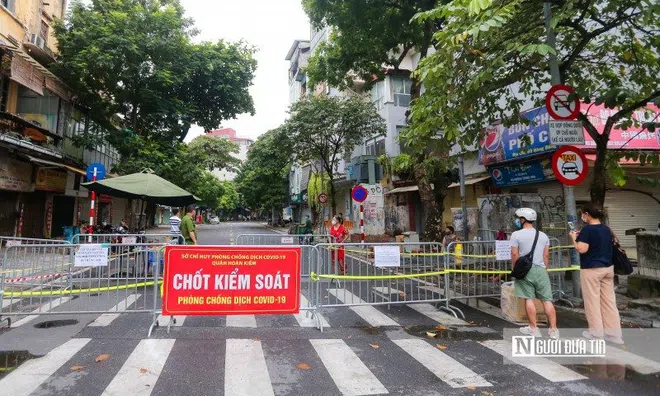 Hà Nội: Ổ dịch Bệnh viện Việt Đức có ảnh hưởng đến lộ trình nới lỏng?