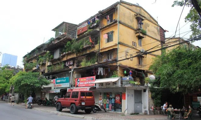 Rùng mình những chung cư nguy hiểm cấp D toạ lạc trên "đất vàng" Hà Nội