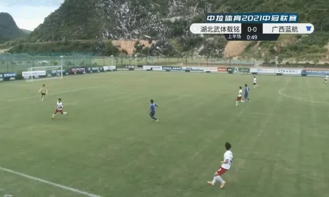 Clip: Sút bóng từ cự ly 83m, thủ môn ghi siêu phẩm sau 55 giây