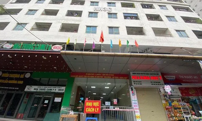 Hà Nội: Bảo vệ quán cà phê mắc Covid-19, phong tỏa thêm 1 tòa chung cư HH Linh Đàm